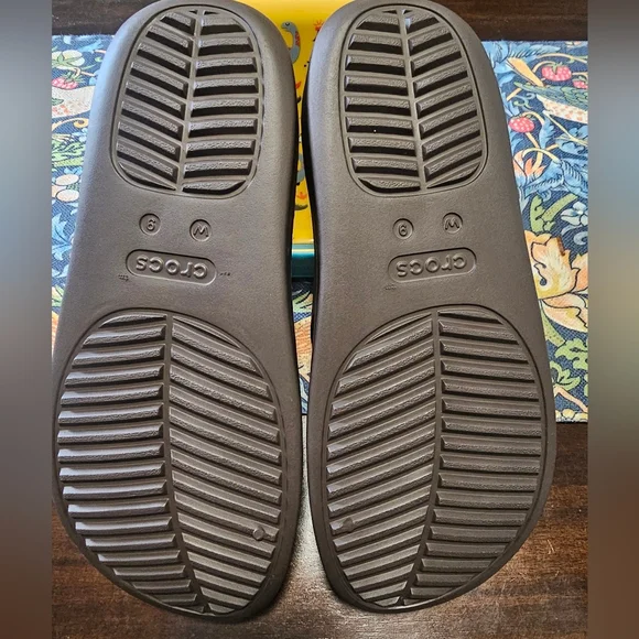 New & Never Worn: CROCS GETAWAY Platform H-Strap Sandal Size 9 Brown - Picture 5 of 6